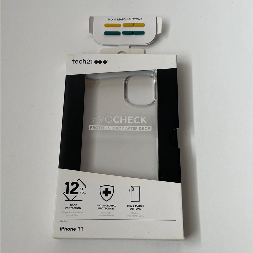 NIB Tech21 EvoCheck Transparent Case for iPhone 11 - Picture 1 of 3